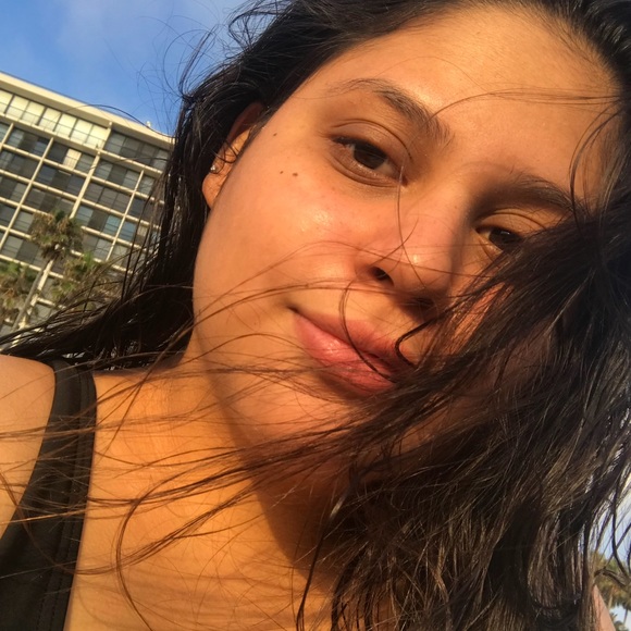 Meet your Posher, Clarissa - Picture 1 of 1